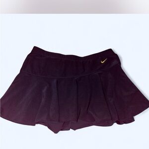 Nike Women's 2000’s mini tennis skirt